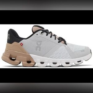 ON Running Cloudflyer Women’s Running Sneakers OnCloud – Size 9